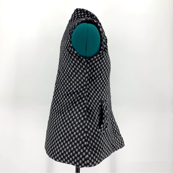 Swiss Girl Black and White Checked Faux Fur Vest with Pockets, EU 34/US 2 - Picture 8 of 16